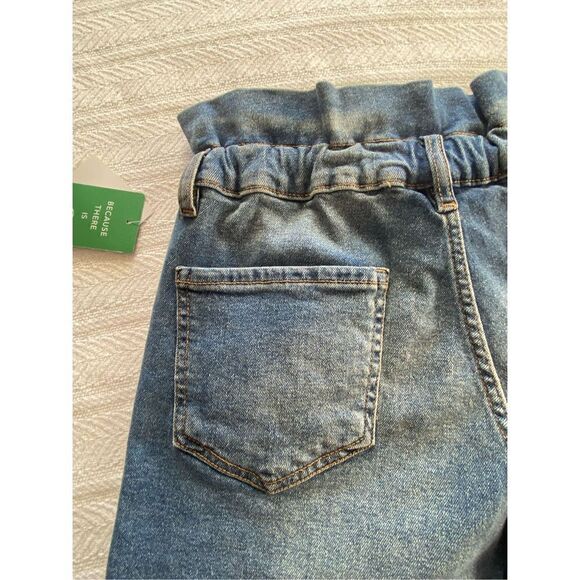 AMERICAN RAG  JUNIORS 1/25 PAPER BAG WAIST SHORTS MEDIUM WASH - Picture 9 of 11